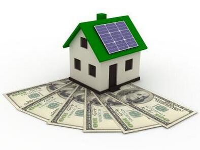 Enerji tasarrufu için evin çatısında güneş panelleri